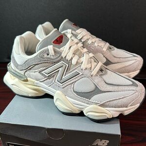 New balance 9060 ! Brand new in box